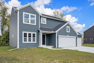 Building Photo - 5146 McLin Dr