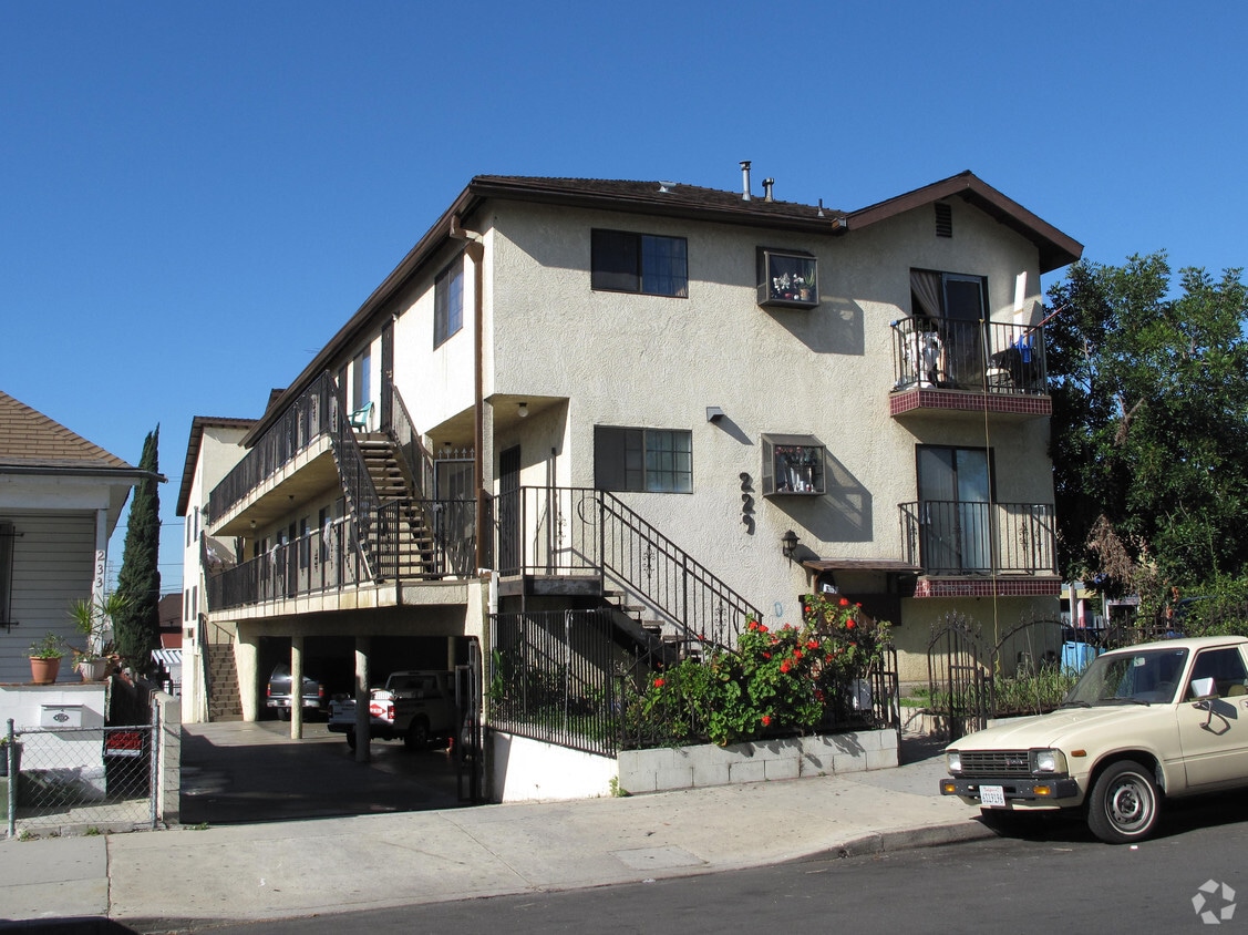 Building Photo - 229 S Avenue 22