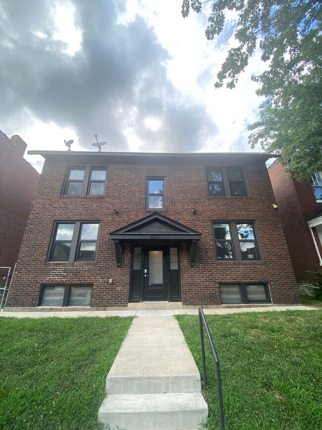 Foto del edificio - 4217 Blaine Ave