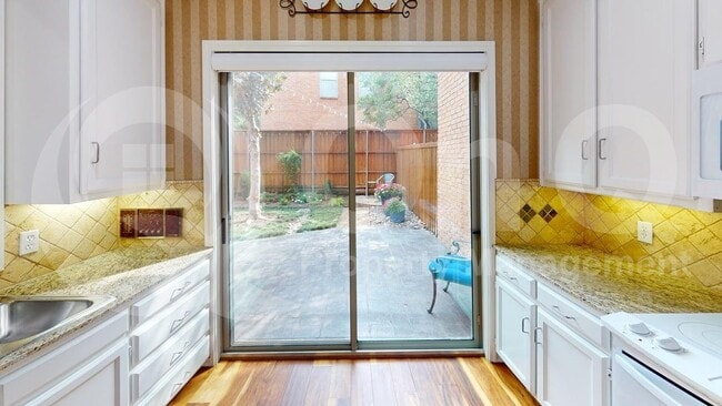 Photo - 5734 Remington Park Square House