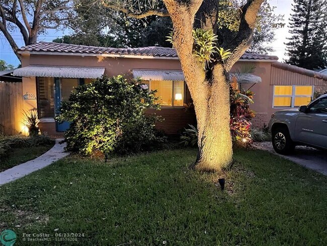 Foto del edificio - 506 SW 19th St