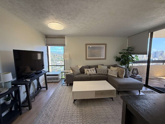 Photo - Fully Furnished 2BD/1BA w/ Diamond Head View – Renovated, Parking, In-Unit W/D Apartment