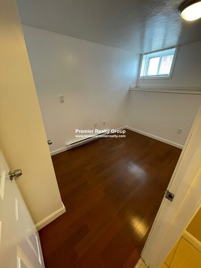 Building Photo - 682 Boylston St