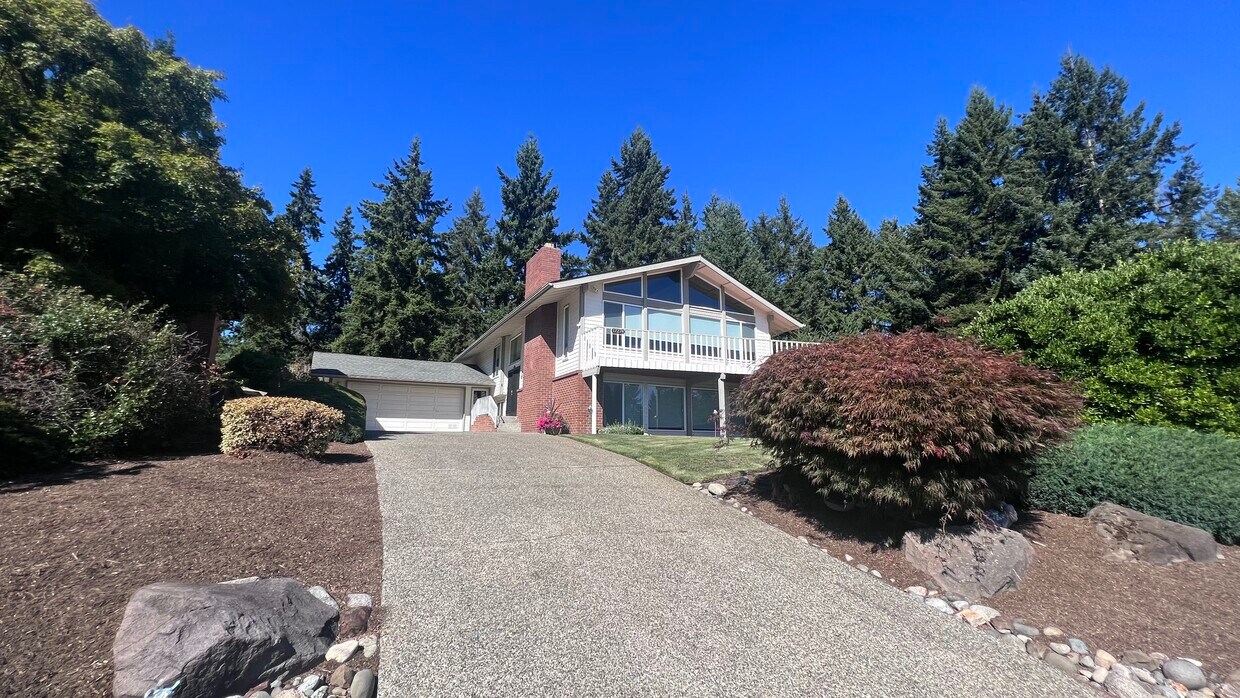 17274 NE 7th Pl, Bellevue, WA 98008 House Rental in Bellevue, WA