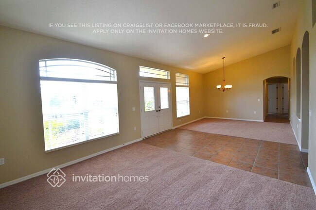 Foto del edificio - 2313 Nesslewood Dr