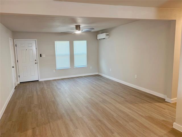 Building Photo - 399 Blackbourn St