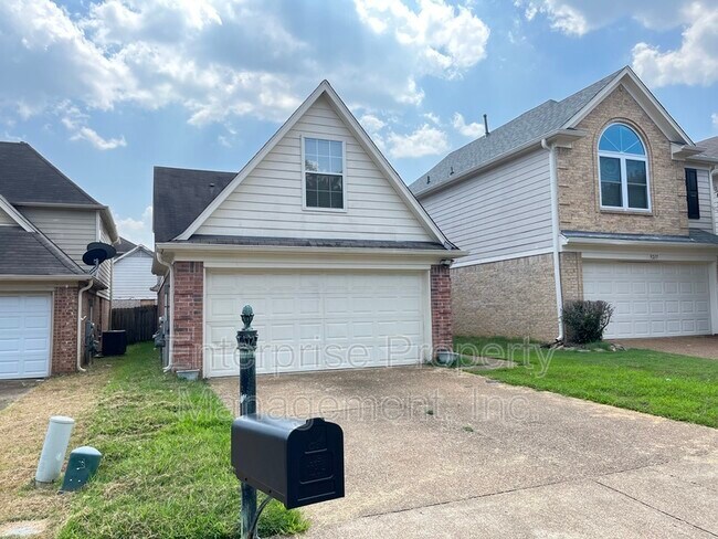 Foto del edificio - 9221 Lazzini Cove