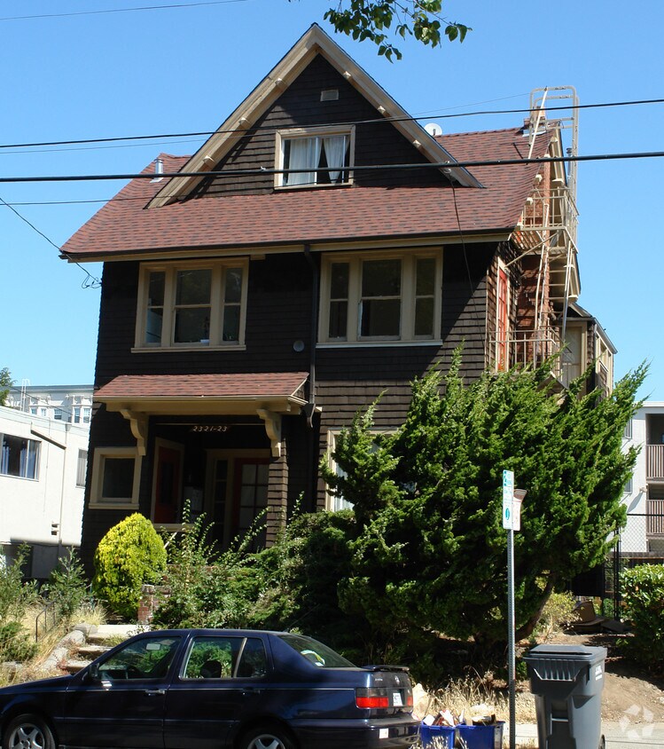 Primary Photo - 2321-2323 Blake St