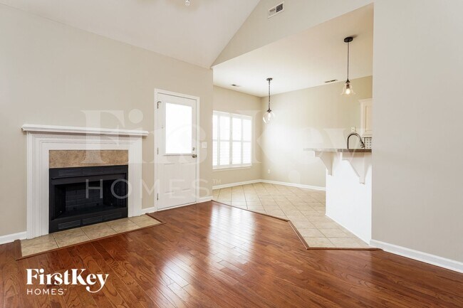 Foto del edificio - 7685 Eagle Lake Rd