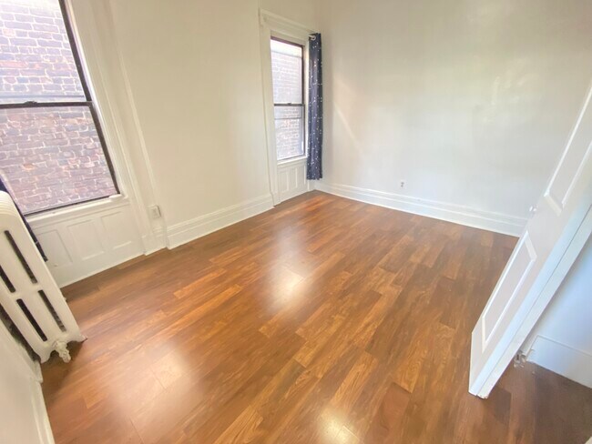 Foto del edificio - 131 64th St