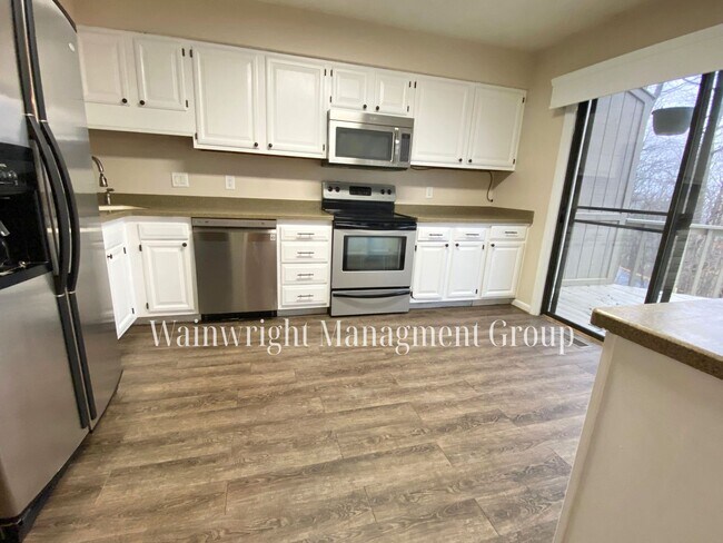 Foto del edificio - Stonehenge Townhouse SW ROCO