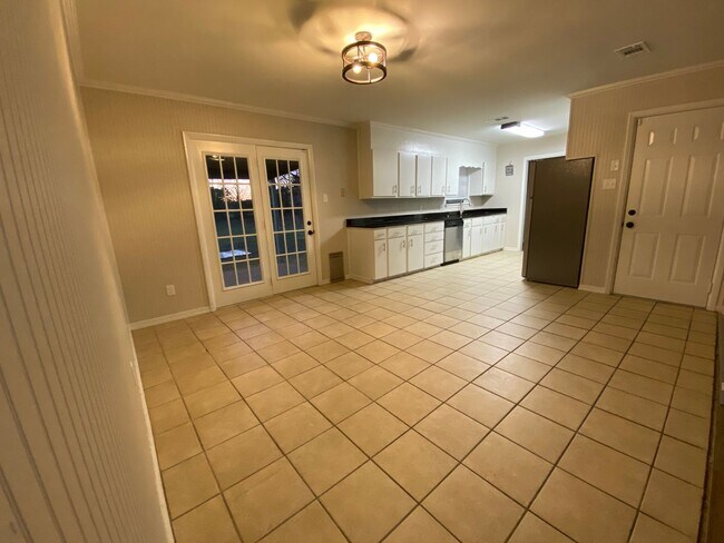 Building Photo - 9 Crain Drive