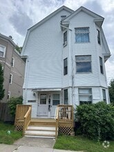 Building Photo - 86 Cochran St