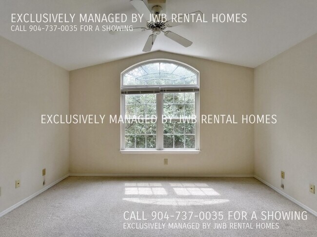 Foto del edificio - 13810 Sutton Park Dr N