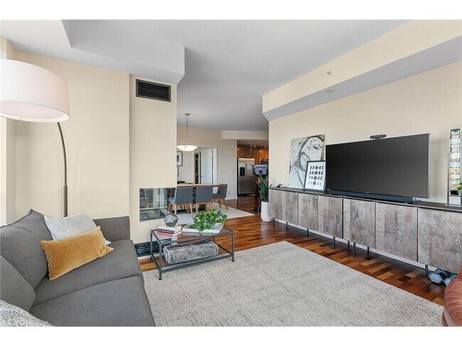 Foto del edificio - 100 3rd Ave S