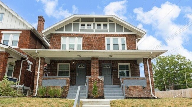 Building Photo - 962 S Ohio Ave