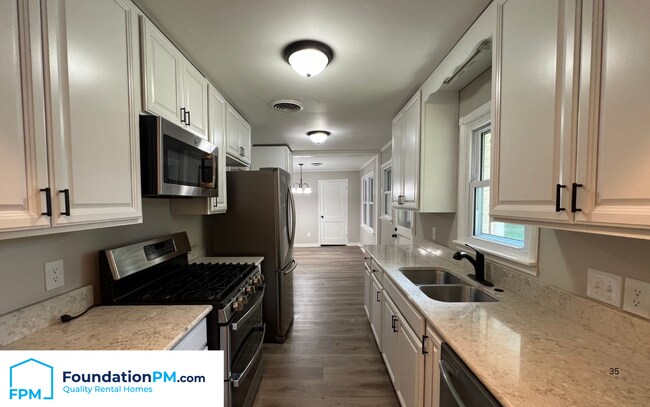 Foto del edificio - 4485 Dunn Ave