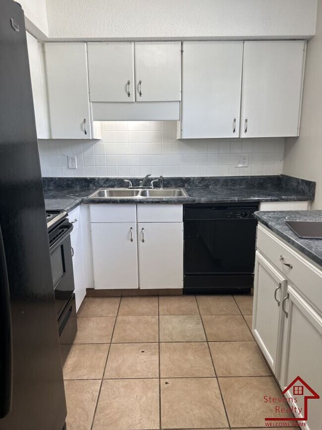 Foto del edificio - 4131 Wilkesview Dr
