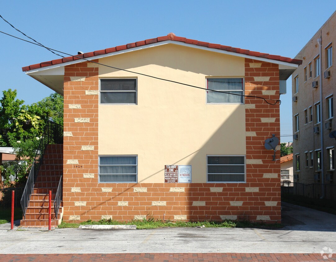 Foto del edificio - 1429 SW 7th St