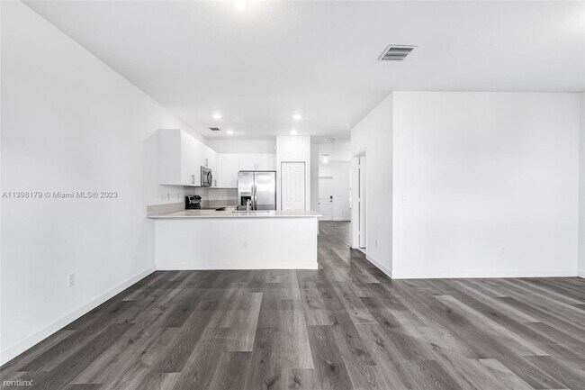 Foto del edificio - 3 br, 2.5 bath House - 260 SW 159th Ter