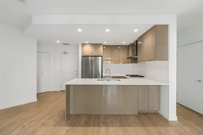 Building Photo - 3581 Ross Drive