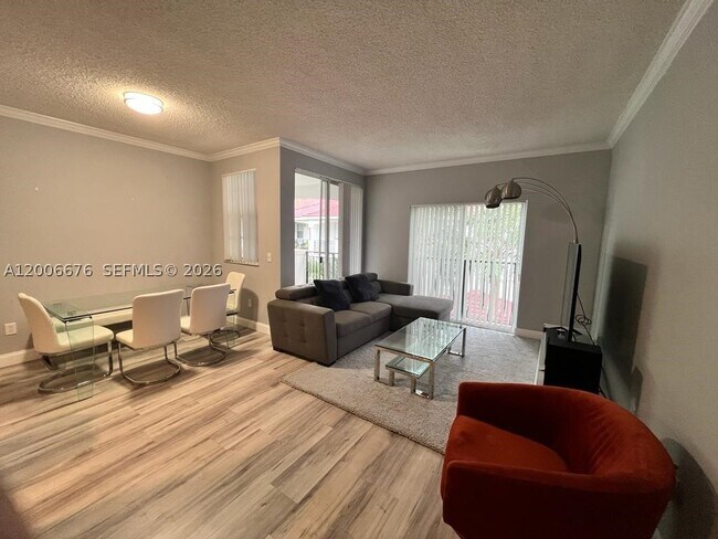 Foto del edificio - 3145 NE 184th St