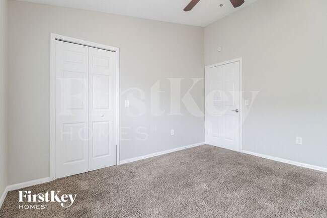 Foto del edificio - 6564 Viewpoint Ct