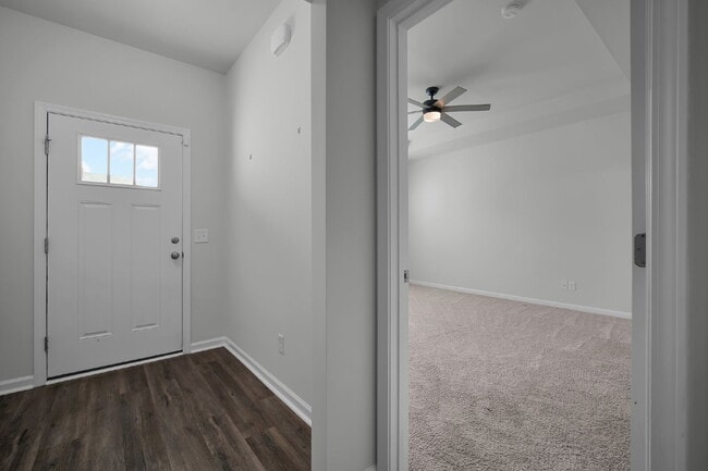 Building Photo - Beautiful home located in The Commons subdivision