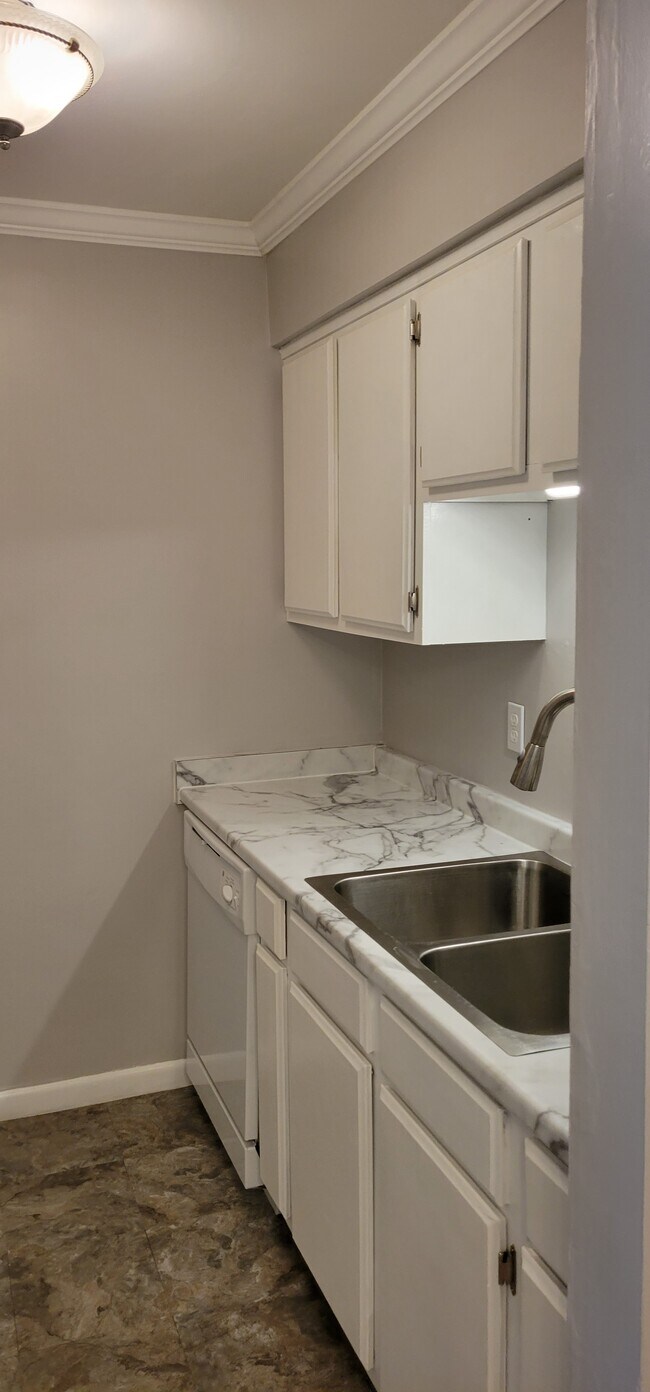 Foto del edificio - 420 Walton Ln