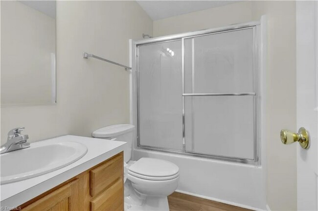 Foto del edificio - AVAILABLE NOW – Stylish 2-Bedroom Condo in Archdale, NC