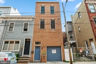 Building Photo - 2140 Pemberton St