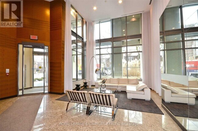Photo du bâtiment - 88-488 Broadway Ave