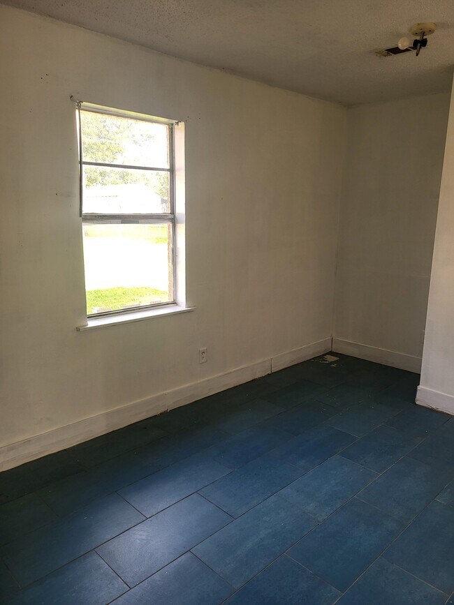 Foto del edificio - 104 Cottonwood Ave