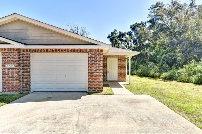 Foto principal - 2706 6th Ave