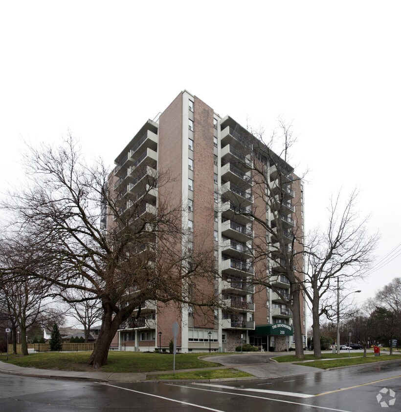 The Devonshire Apartments 200 Queen Mary Dr Oakville, ON