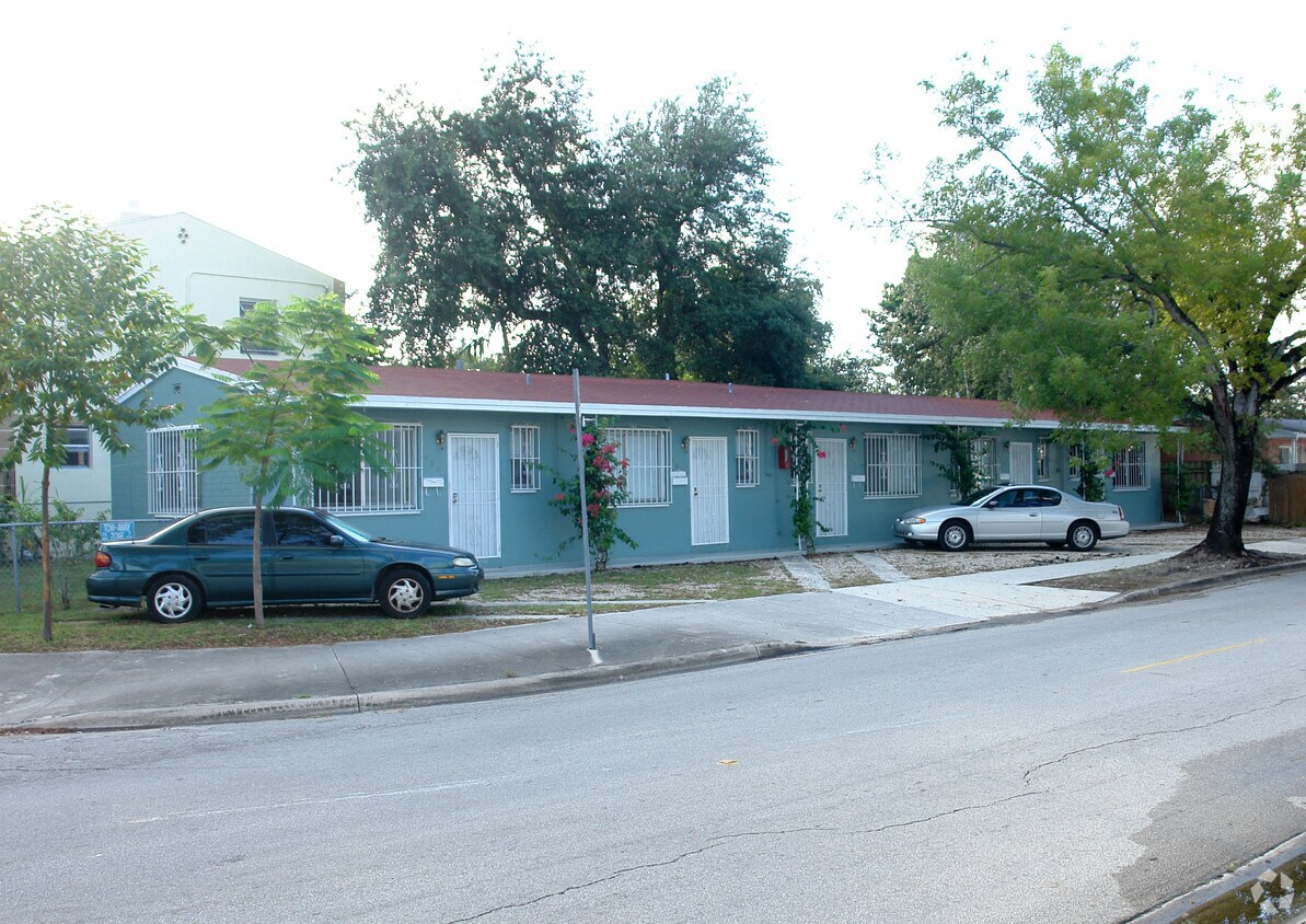 Primary Photo - 7675 NE 4th Ct