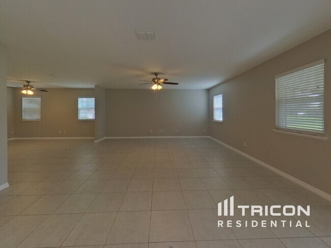Building Photo - 15406 Taurus Ct