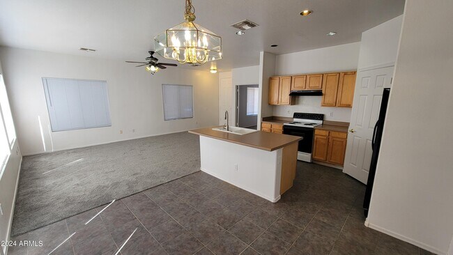 Building Photo - 6355 S Nash Way