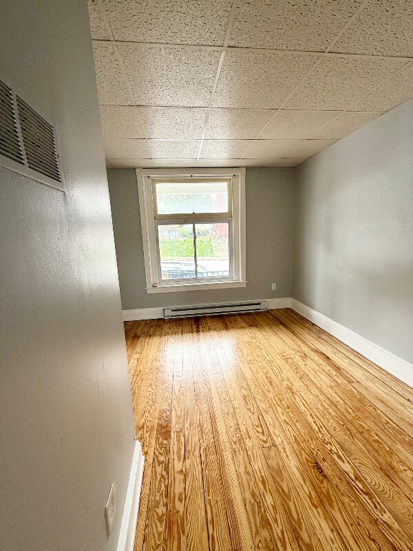 Foto del edificio - 46 W Union Blvd