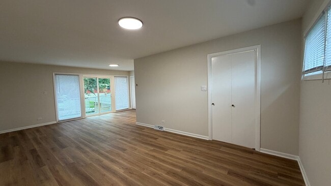Building Photo - 219 N Park Dr