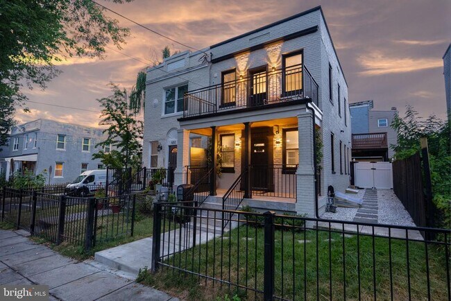 Foto del edificio - 6314 7th St NW