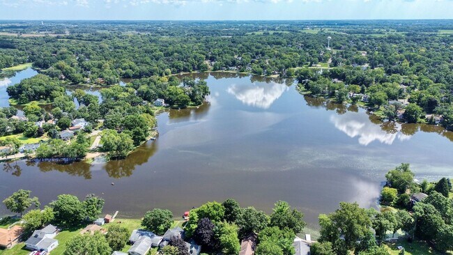 Foto del edificio - 229 Brier Ct