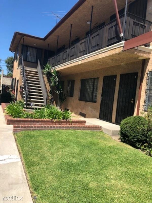Foto del edificio - 2425 W Imperial Hwy