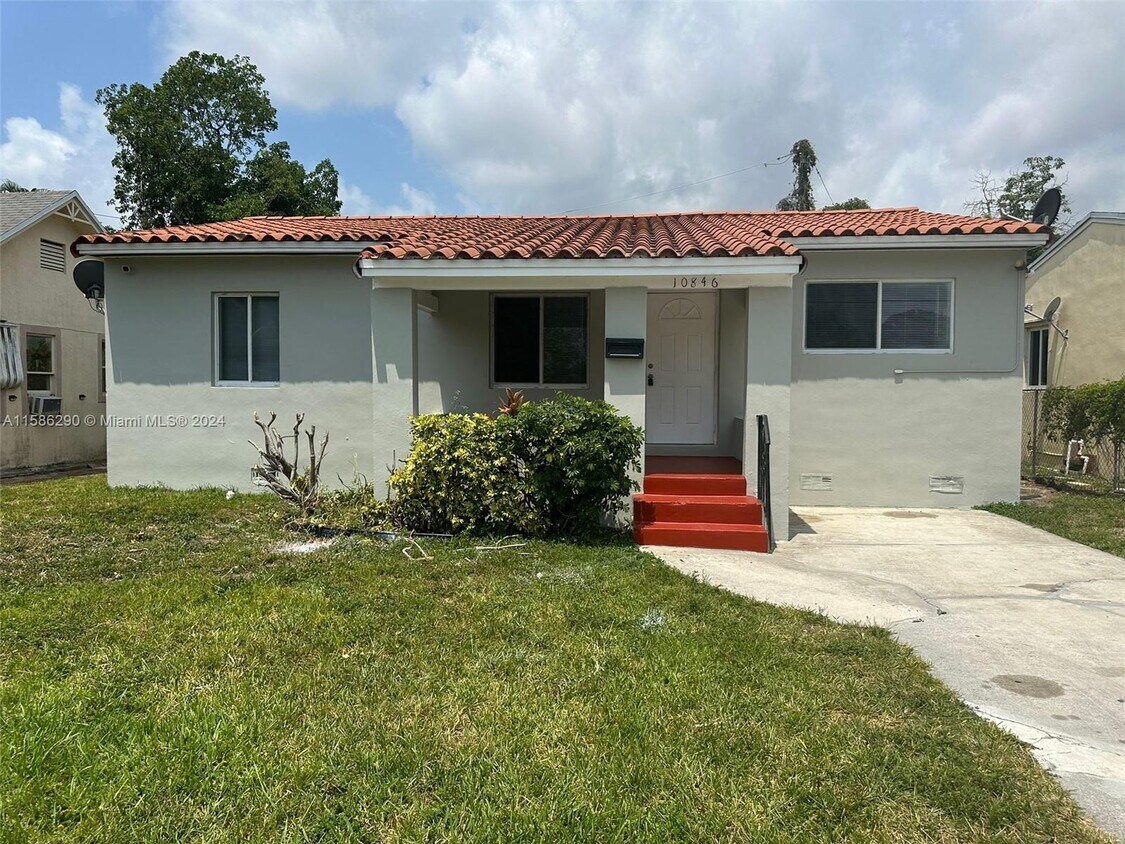 Primary Photo - 10846 NE 4th Ave