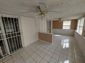 Building Photo - 713 Yucatan Ct
