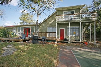 Primary Photo - 3203 Highland Terrace W