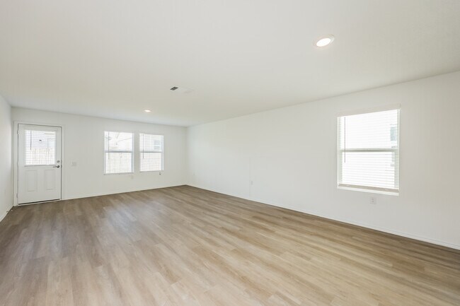Foto del edificio - 12047 Links Pkwy
