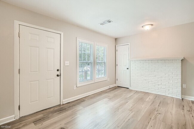 Foto del edificio - 3 br, 2 bath House - 2025 North Ave