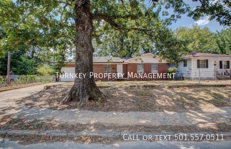 Primary Photo - 3615 W Capitol Ave
