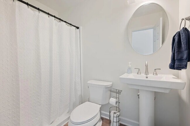Foto del edificio - 4376 Lynnville Crescent
